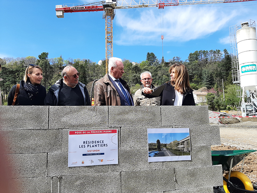 PremiÃ¨re pierre Les Plantiers Ã  Sisteron