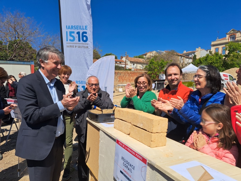 Pose de la première brique résidence Corail à Marseille